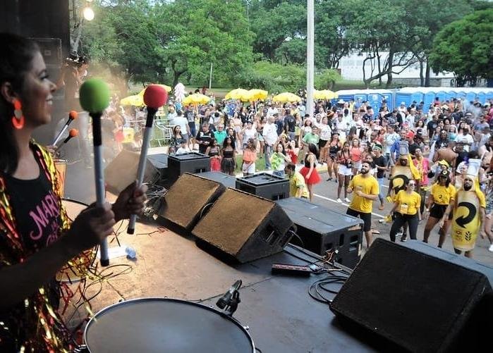 Carnaval impulsiona os negócios dos microempreendedores Carnaval impulsiona os negócios dos microempreendedores