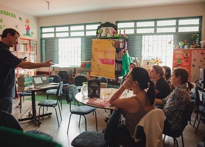 Cordelistas e Pesquisadores em uma Jornada Fascinante pelo Mundo do Cordel