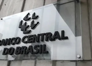 Deputado exige transparencia do Banco Central sobre o caso do Banco de Brasilia