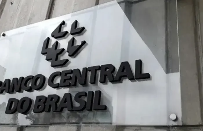 Deputado exige transparencia do Banco Central sobre o caso do Banco de Brasilia
