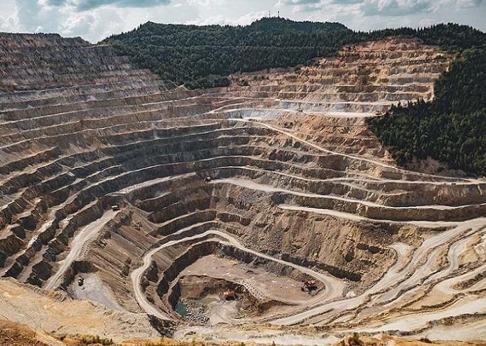 Domínio Mineral Chinês na Era Moderna