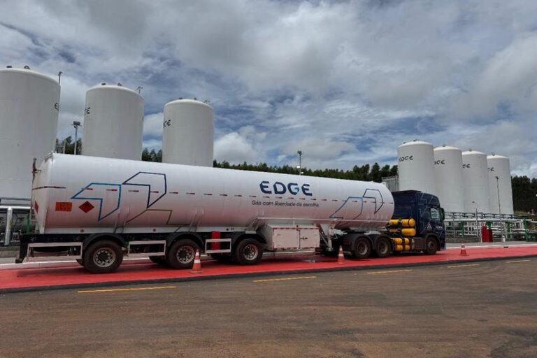 Edge inicia operação inovadora de fornecimento de gás natural fora da malha de gasodutos com a LD Celulose