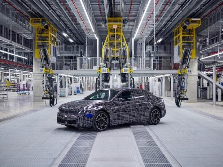 Marco importante: primeiros veículos de pré-série do novo BMW i3 saem da linha de montagem na planta do BMW Group em Munique