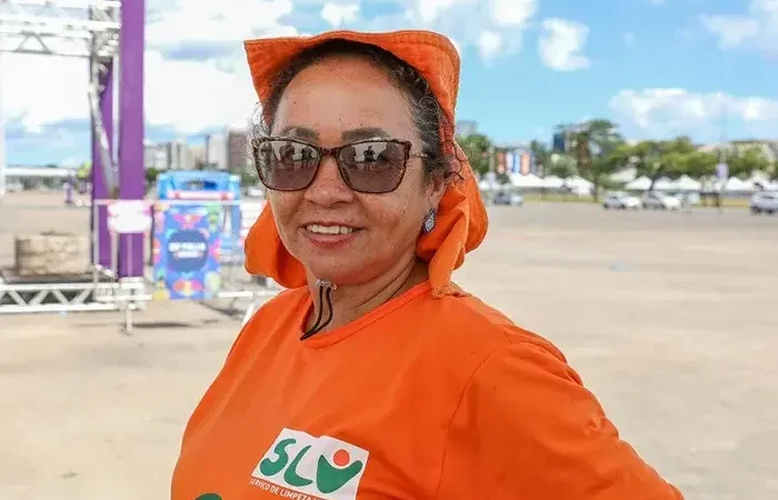 Muitos folioes e 29 toneladas de residuos