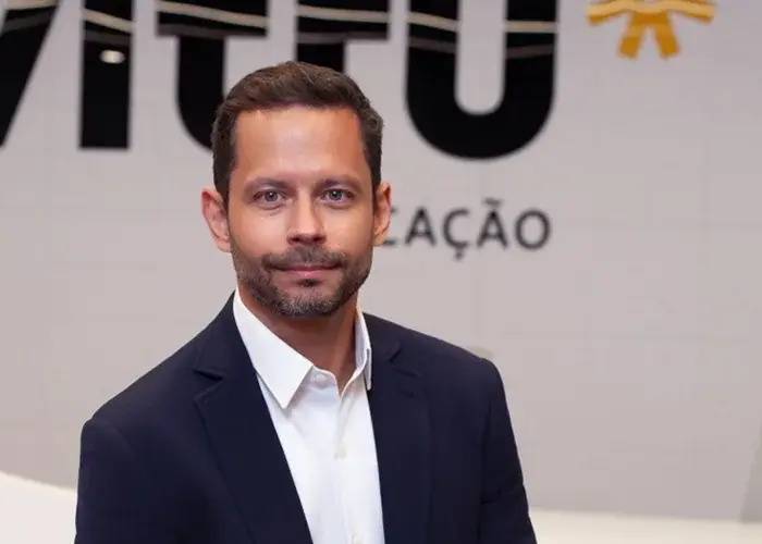 Nova Liderança para Grupo de Educação