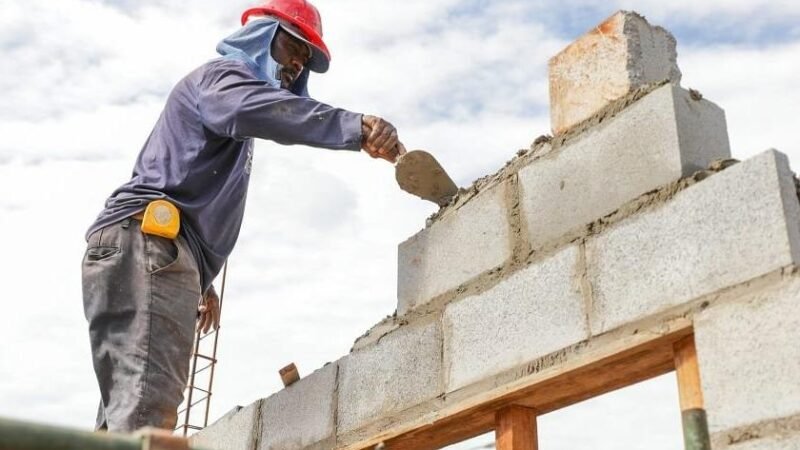 Programa oferece oportunidades para Microempreendedores Individuais em mais de quinhentas escolas