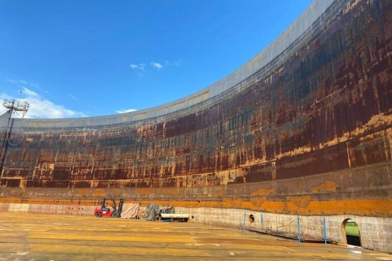 Saiba como o corte a plasma beneficia a manutenção de refinarias de petróleo e gás no Brasil