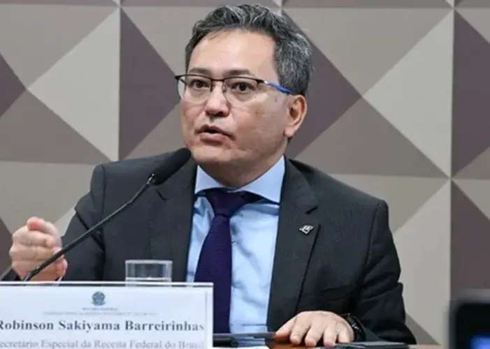 Secretario afirma que a tendencia e eliminar declarações fiscais