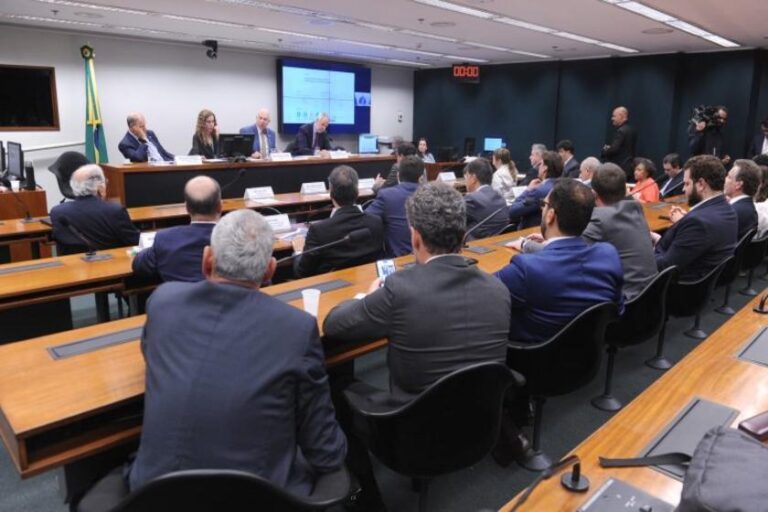 Biocombustíveis apontam caminho para substituir petróleo