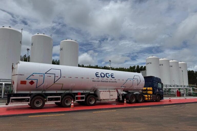 Edge inicia operação inovadora de fornecimento de gás natural fora da malha de gasodutos com a LD Celulose