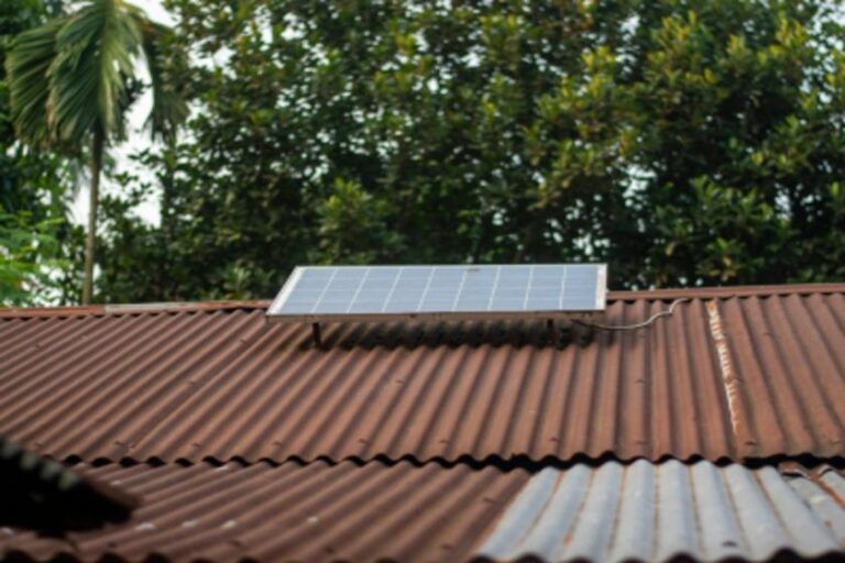 Energia Solar Gratuita para Famílias Carentes
