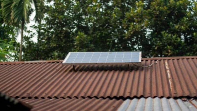 Energia Solar Gratuita para Famílias Carentes