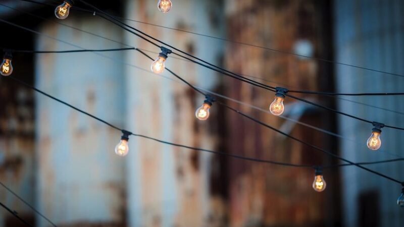 Lucro cai 21,7% em 2025