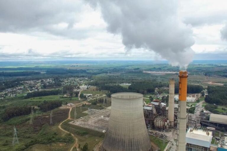 Ação na justiça contesta inclusão de térmicas a carvão em leilão de energia