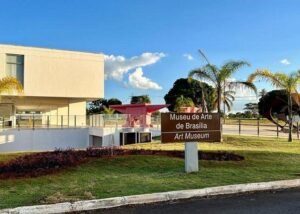 Atividades no MAB Oferecem Oficinas e Teatro Gratuitos