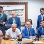 BRB pressiona distritais para aprovação de ajuda financeira se transforma em Banco pressiona governo para liberar apoio economico BRB pressiona distritais para aprovação de ajuda financeira se transforma em Banco pressiona governo para liberar apoio economico