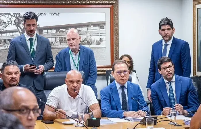 BRB pressiona distritais para aprovação de ajuda financeira se transforma em Banco pressiona governo para liberar apoio economico