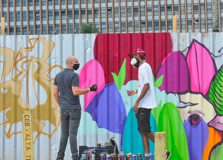 Batalhas de Rimas Livros Teatro e Grafite no Projeto Oro Batalhas de Rimas Livros Teatro e Grafite no Projeto Oro