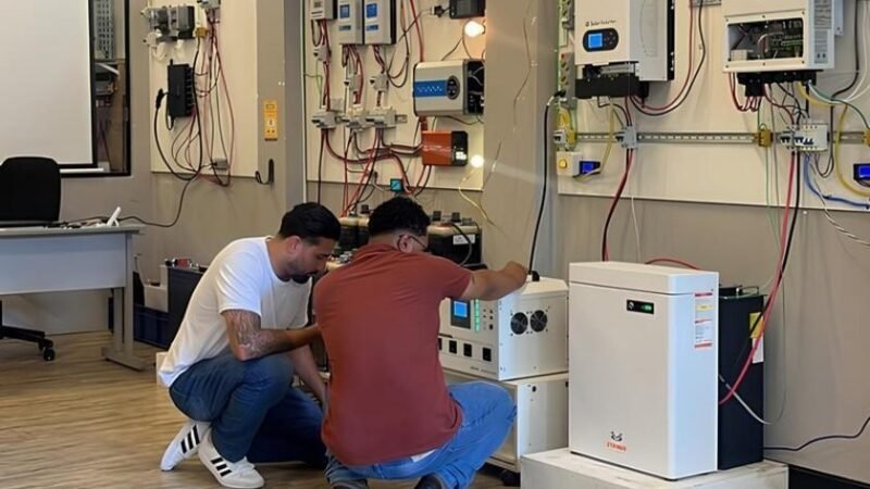 Com avanço da energia solar no Brasil, NeoSolar investe na formação de profissionais do setor
