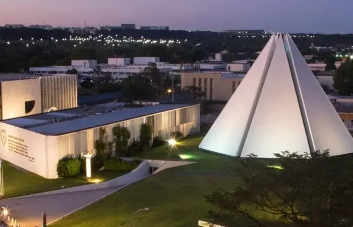 Comite discute patrimonio e entrega titulo a Brasilia