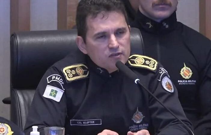 Coroneis da Policia Militar sao presos na Papudinha