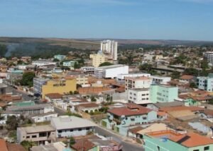 Famlias de Luziania recebem chaves de novas moradias do programa Minha Casa Minha Vida