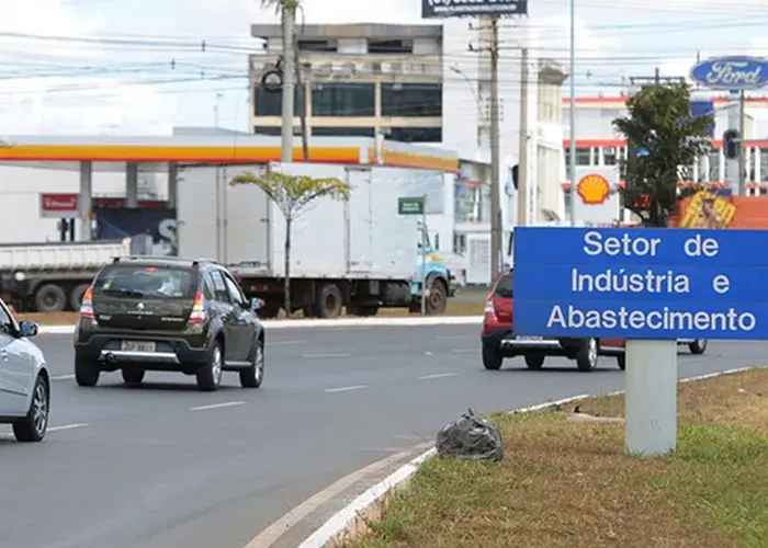 Fiscalizacao chega as distribuidoras de combustiveis no Distrito Federal