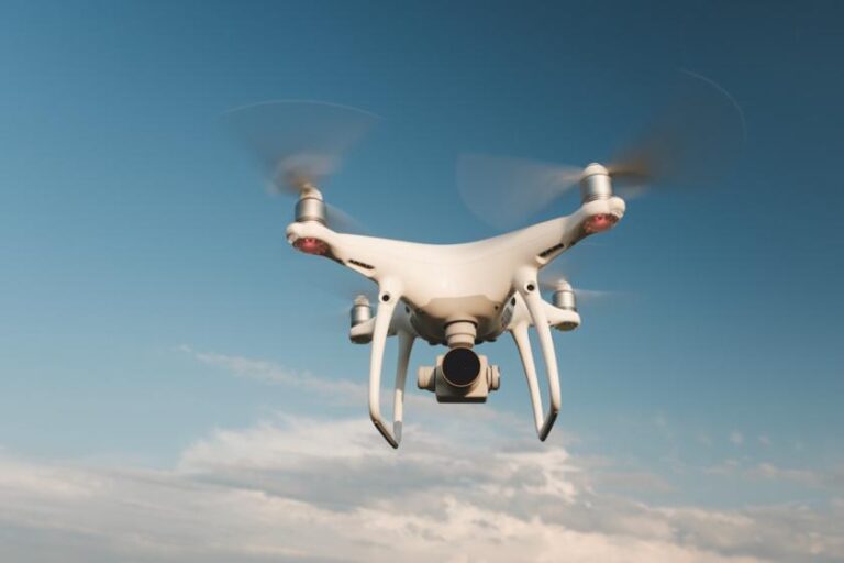 Mercado de drones supera 133 mil registros no Brasil e avança como vetor da economia digital