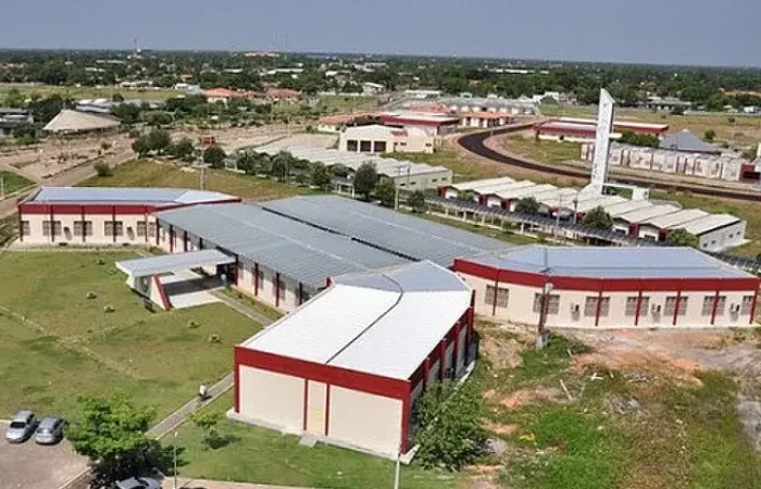 Oportunidades de Emprego em Universidades no Rio Grande do Sul e Roraima para Professores