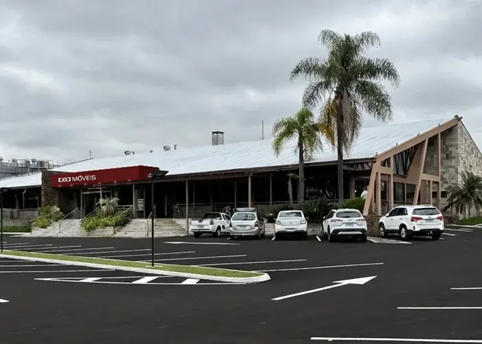 Rede restaura predio historico e o transforma em showroom