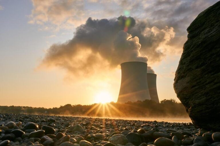 Brasil se compromete a triplicar energia nuclear até 2050