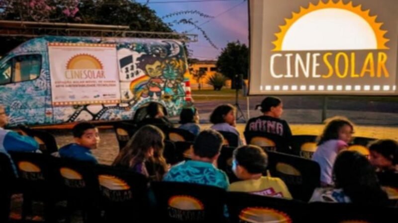 Cinema solar itinerante oferece sessões gratuitas no interior de São Paulo