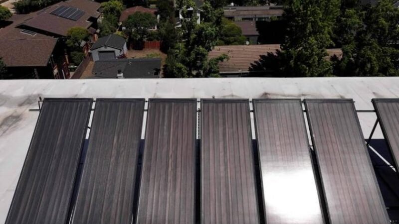 Energia solar cai 14% nos EUA em 2025