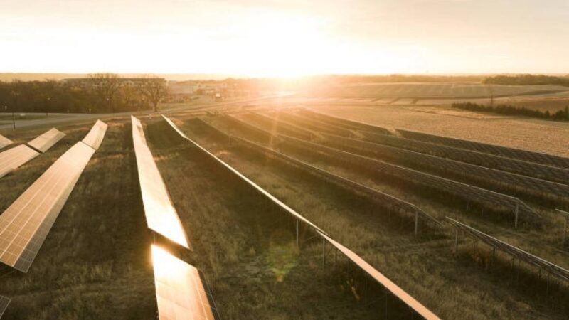 Espelhos no Espaço: Iluminação Controversa