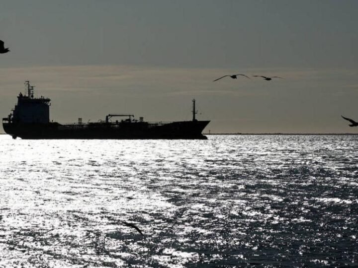 Guerra no Irã expõe riscos de dependência de combustíveis fósseis