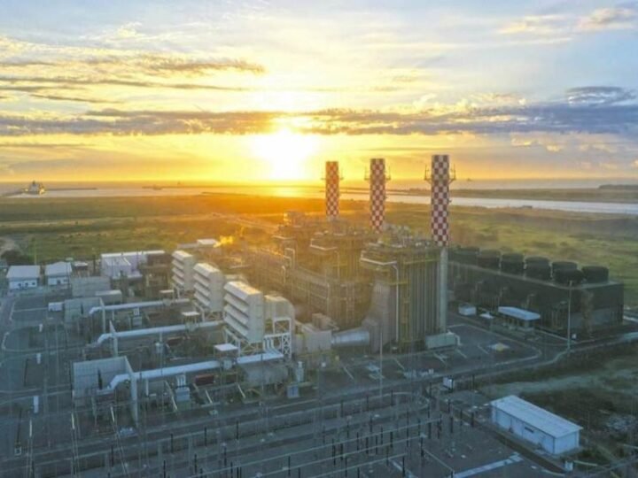 Leilão de energia evita apagão, mas aumenta conta de luz Leilão de energia evita apagão, mas aumenta conta de luz