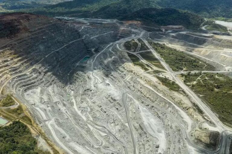 Mineradora constrói mina subterrânea na Bahia