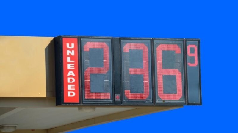 Petróleo acima de US$ 107 pressiona inflação global