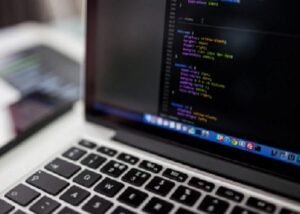 Abra as portas da inovação: Inscrições abertas para a Incubadora Digital