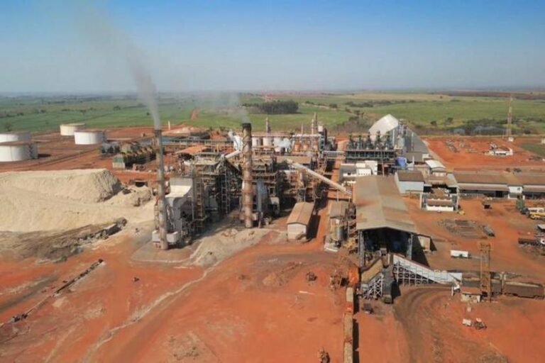 Com déficit hídrico acima de 700 mm, Usina Santa Adélia aposta em irrigação e alcança até 160 t/ha
