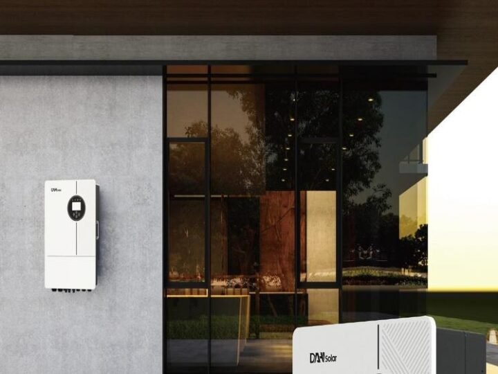 DAH Solar amplia portfólio com inversores híbridos de 4 ms e aposta no armazenamento de energia no Brasil