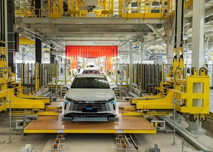 Fábrica em Pânico: 1600 Vagas Abertas para Contratação Imediata