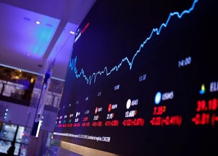 Mercado Brasileiro Registra Alta no Ibovespa e Queda no Valor do Dolar