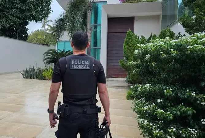 Nomeação de 1000 novos agentes da Polícia Federal em processo de autorização.