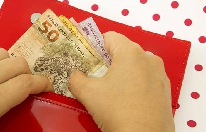 O salário mínimo é a medida do que é justo para quem trabalha