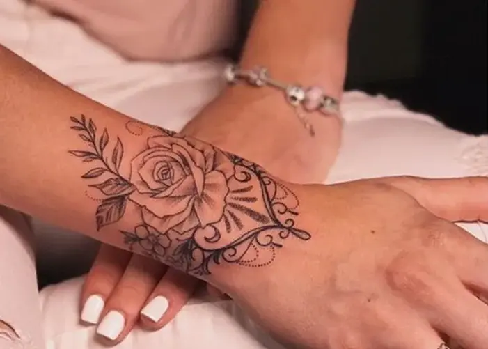 Projeto Veta Uso de Imagens de Menores em Tatuagens