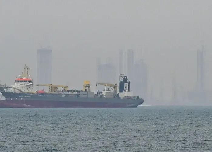 Roteiros Alternativos para Contornar o Perigo do Estreito de Ormuz