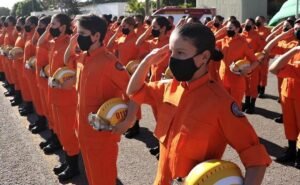 Sancionado o reajuste salarial das forças de segurança do Distrito Federal.