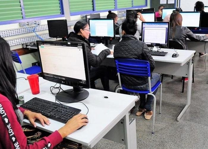 Unesco busca mentes brilhantes: consultor e auxiliar de pesquisa Unesco busca mentes brilhantes: consultor e auxiliar de pesquisa