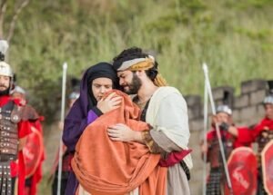 Via Sacra Chega a Sua 53 Edicao e Deve Reunir 100 Mil Pessoas